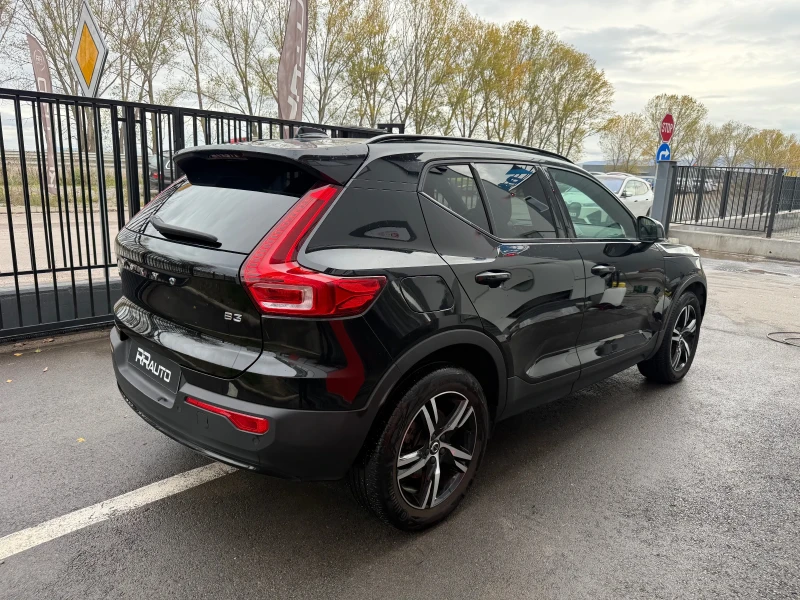 Volvo XC40 B3 , снимка 5 - Автомобили и джипове - 52380338