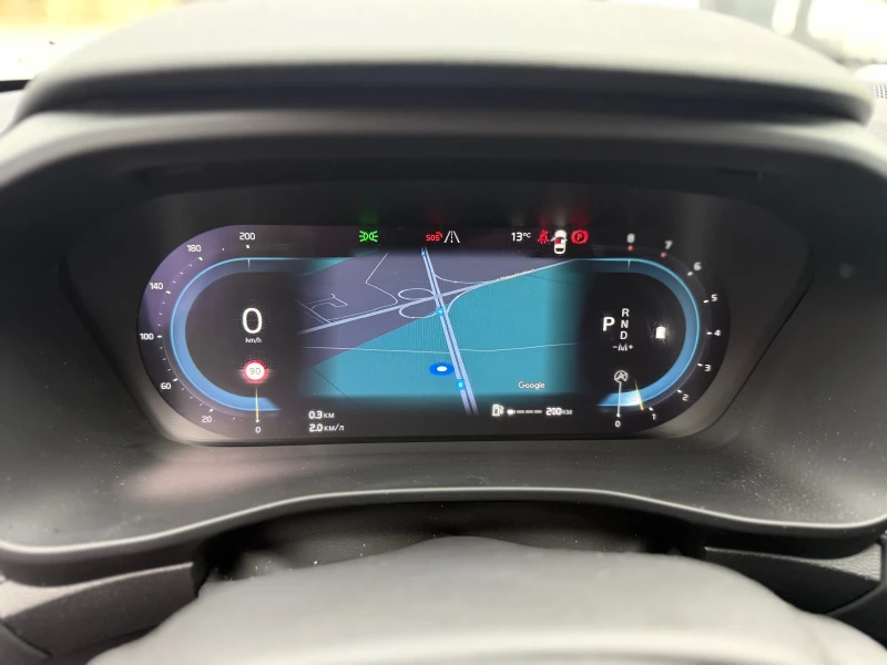 Volvo XC40 B3 , снимка 11 - Автомобили и джипове - 52380338