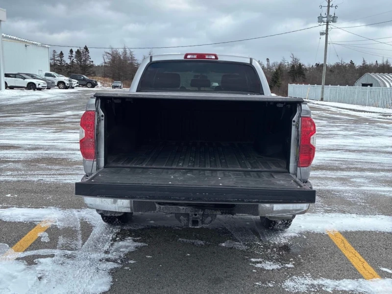 Toyota Tundra * SR5 * CARFAX * ЦЕНА ДО БГ, снимка 13 - Автомобили и джипове - 52830303