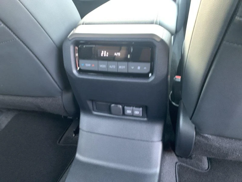 Toyota Land cruiser 250/2.8 D-4D/MILD HYBRID/EXECUTIVE/, снимка 14 - Автомобили и джипове - 52875184