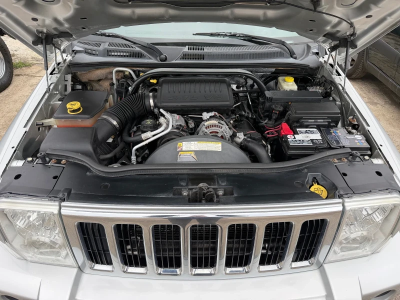 Jeep Commander 4.7i V8 Бензин, снимка 16 - Автомобили и джипове - 53455831