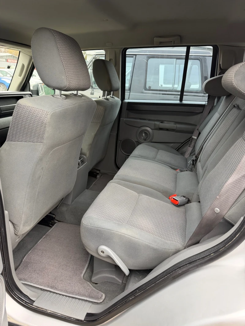 Jeep Commander 4.7i V8 Бензин, снимка 9 - Автомобили и джипове - 53455831