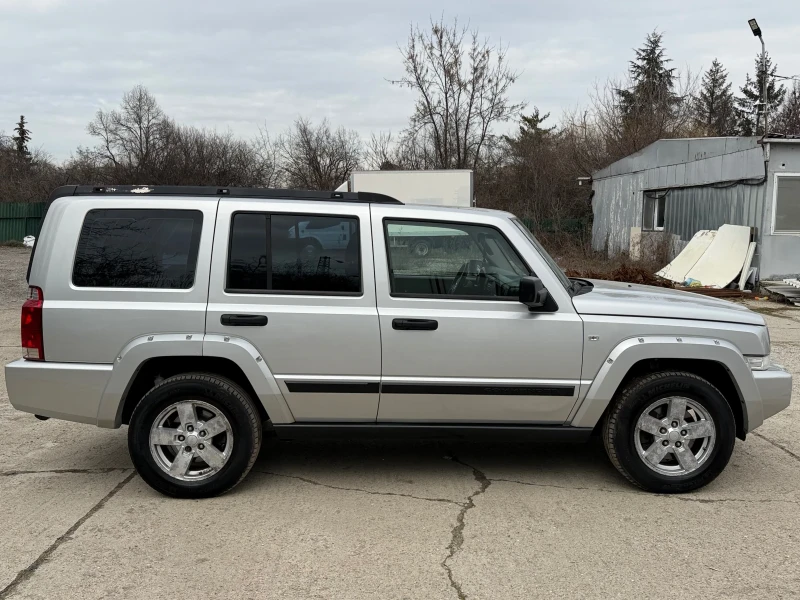Jeep Commander 4.7i V8 Бензин, снимка 4 - Автомобили и джипове - 53455831