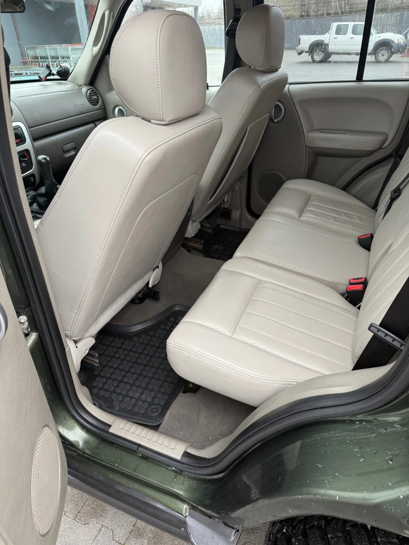 Jeep Grand cherokee 2.8 , снимка 4 - Автомобили и джипове - 53487517