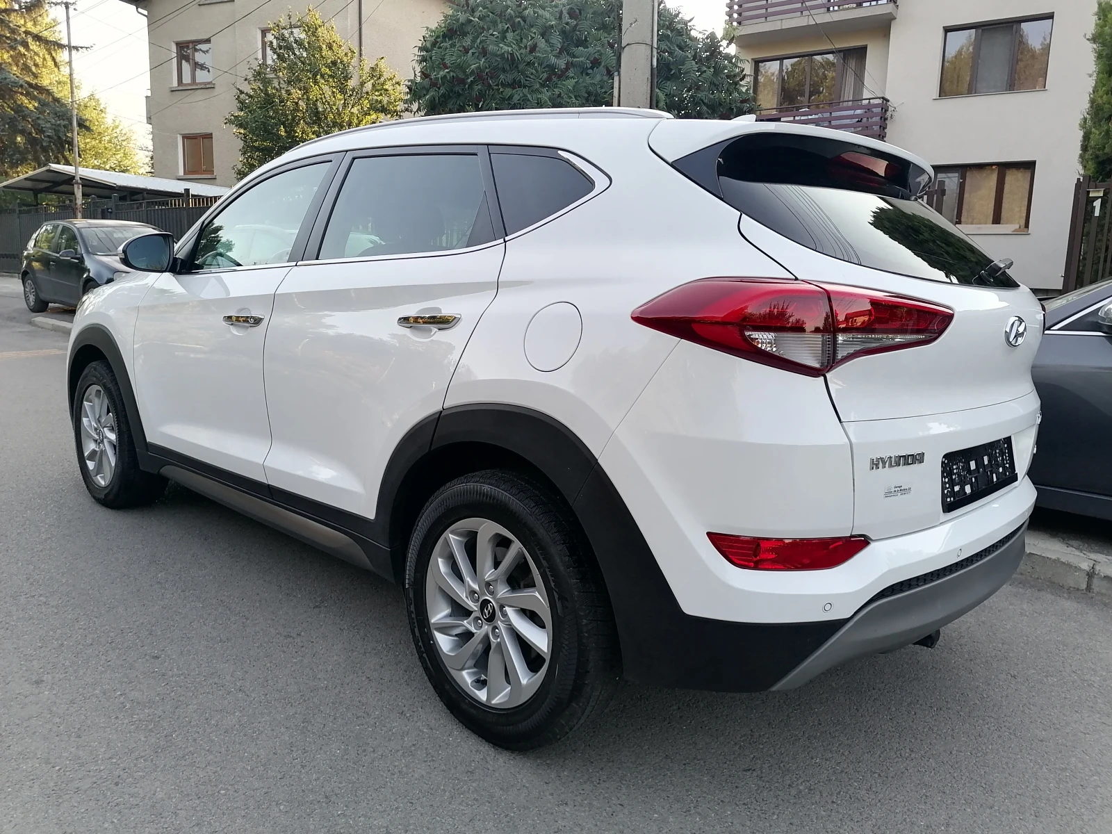 Hyundai Tucson 2.0CRDI 4X4 - изображение 9