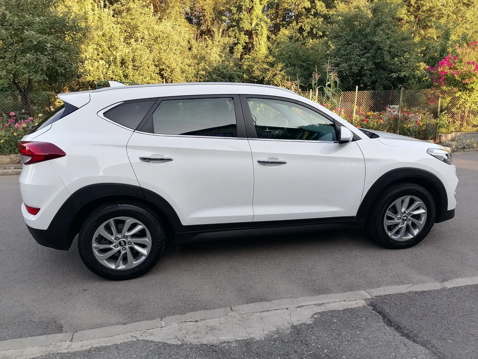 Hyundai Tucson 2.0CRDI 4X4 - изображение 5