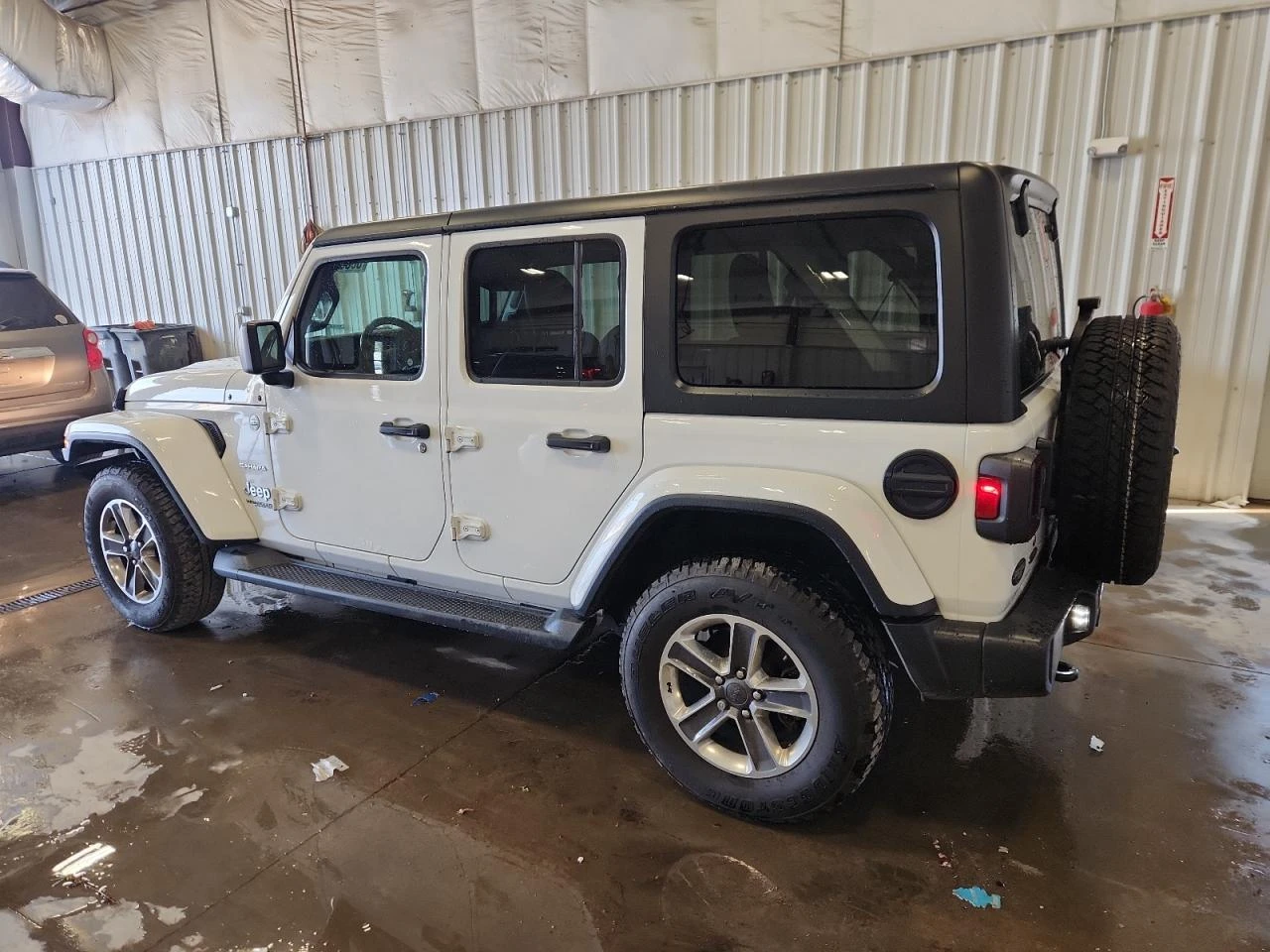 Jeep Wrangler UNLIMITED SAHARA/4X4/ - изображение 6