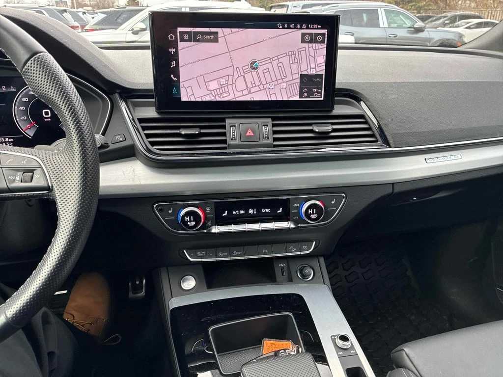 Audi Q5 2023 Technik * CARFAX * БЕЗ ПЪРВОНАЧАЛНА ВНОСКА - изображение 9