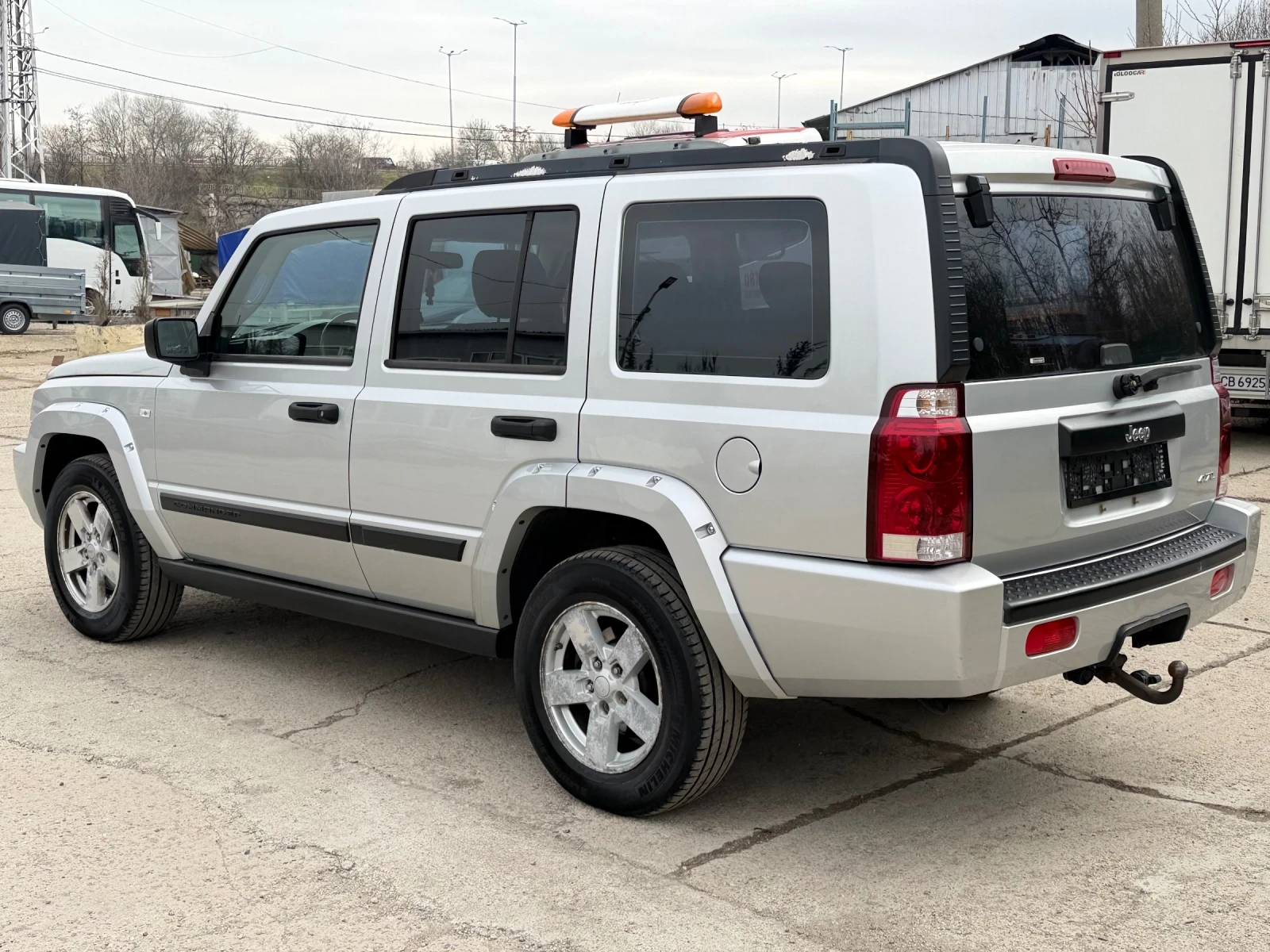 Jeep Commander 4.7i V8 ������ | Mobile.bg � ����������� 2