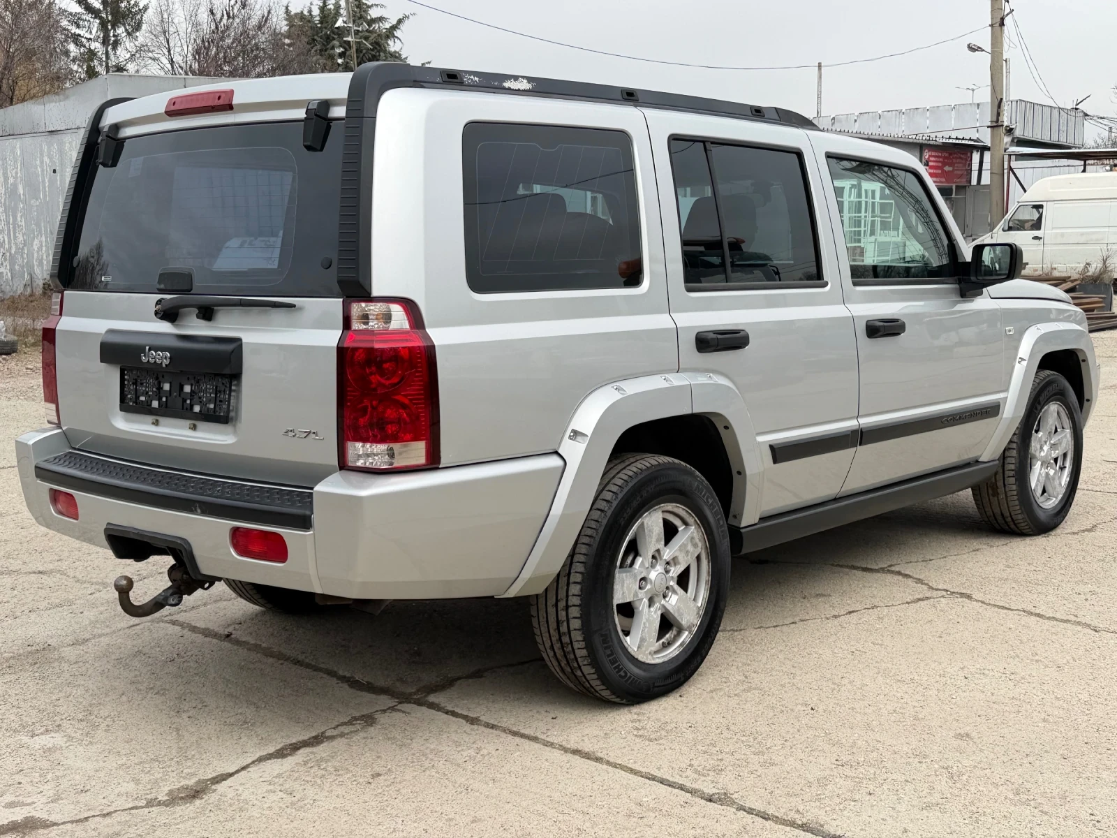Jeep Commander 4.7i V8 ������ | Mobile.bg � ����������� 3