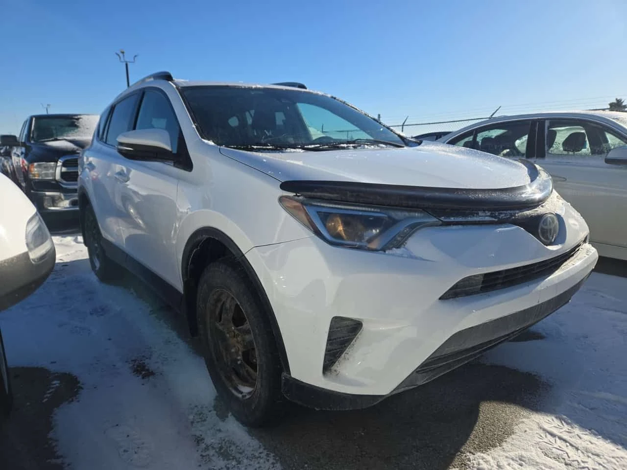 Toyota Rav4 * LE * ПОДГРЕВ * ОТ ЛИЗЕНЗИРАНО ПРЕДСТАВИТЕЛСТВО