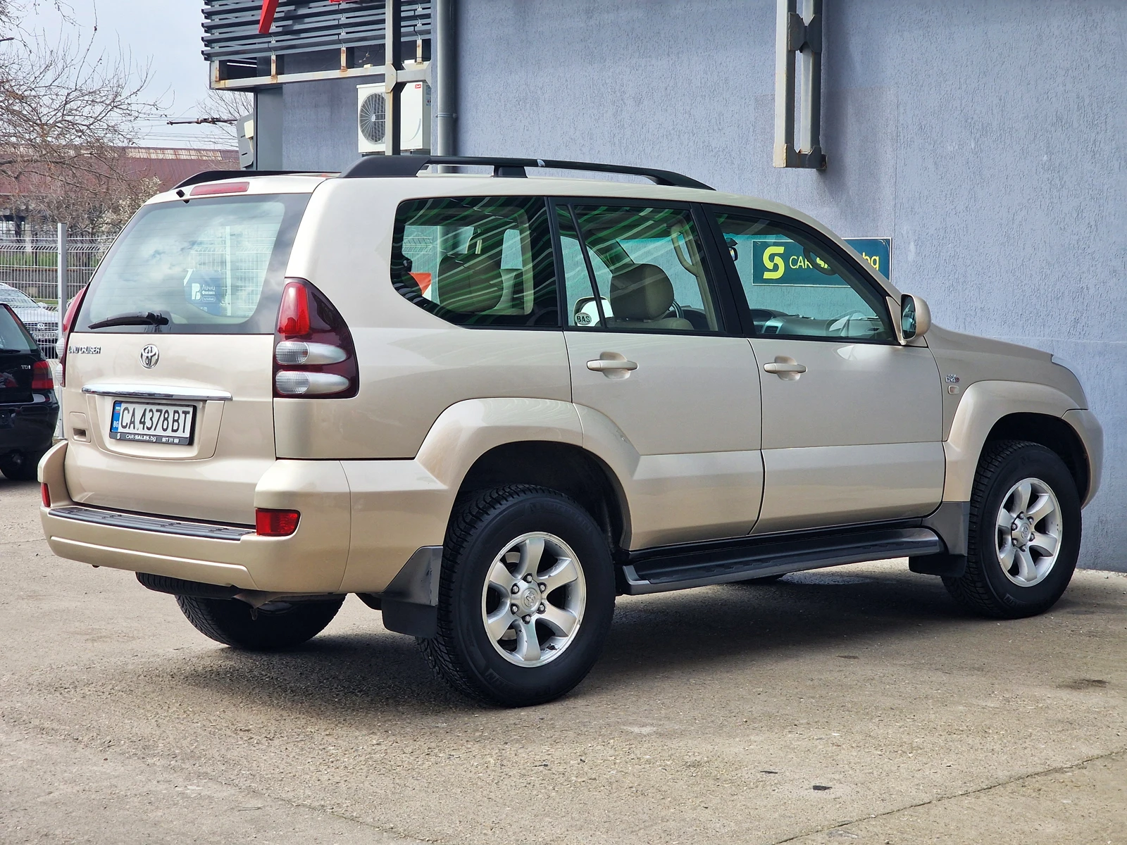 Toyota Land cruiser 3.0 D4D 145500km от България, снимка 7 - Автомобили и джипове - 54049156