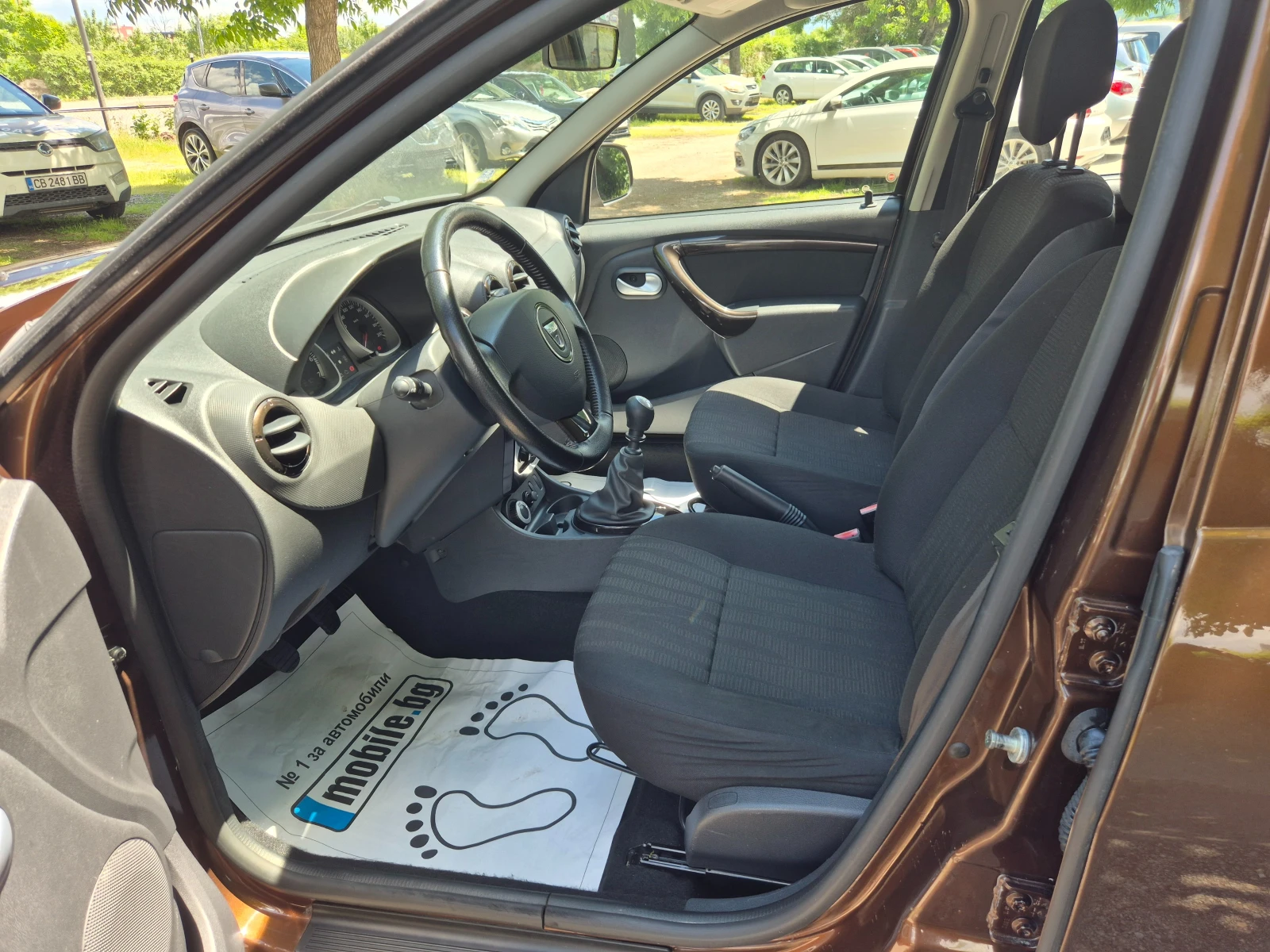 Dacia Duster 1.4DCI 4X4 НОВ ВНОС ОТ ИТАЛИЯ БЕЗ РЪЖДИ И ЗАБЕЛЕЖК, снимка 9 - Автомобили и джипове - 54668665