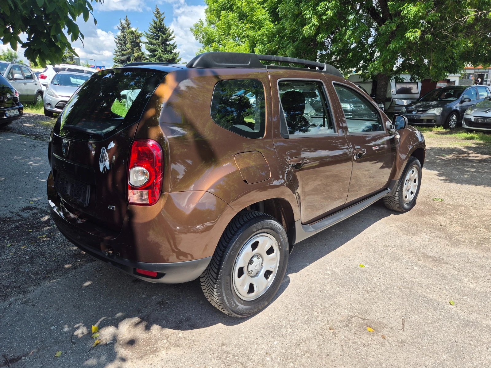 Dacia Duster 1.4DCI 4X4 НОВ ВНОС ОТ ИТАЛИЯ БЕЗ РЪЖДИ И ЗАБЕЛЕЖК, снимка 5 - Автомобили и джипове - 54668665