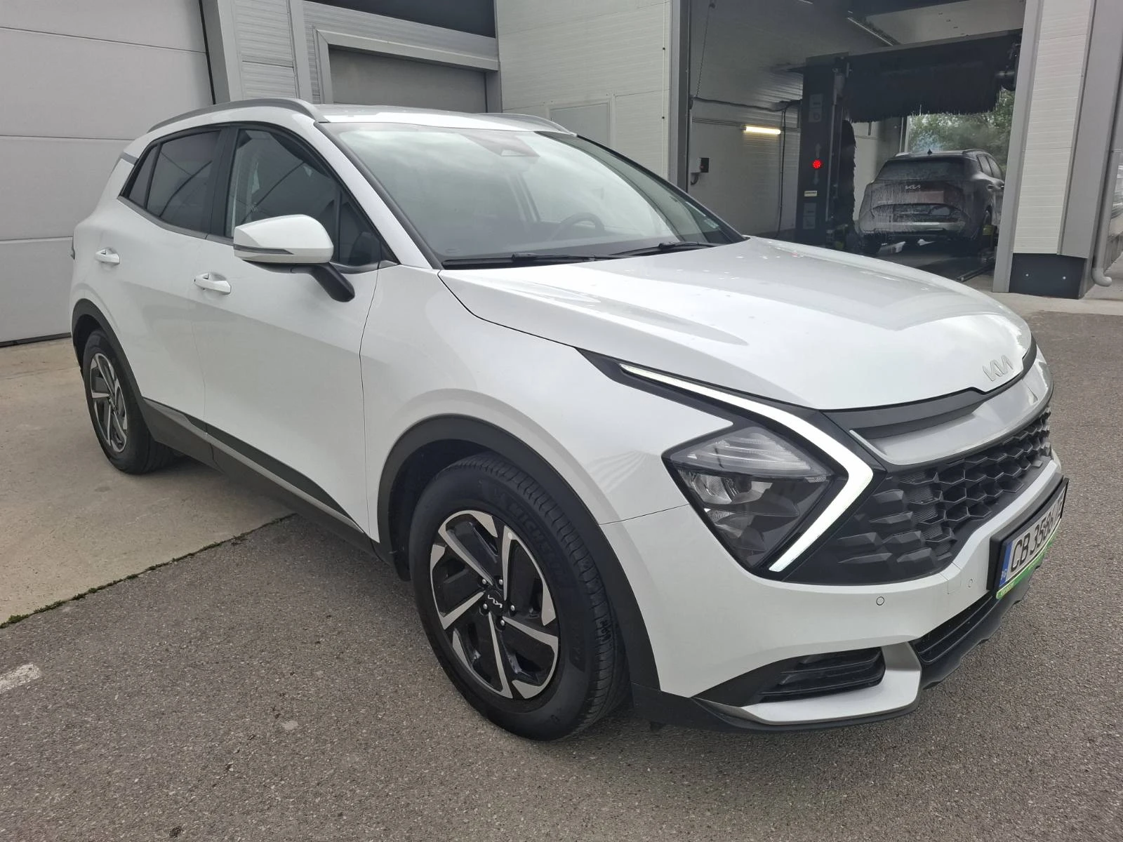 Kia Sportage 1.6 crdi  4x4 Гаранция, снимка 3 - Автомобили и джипове - 54944405