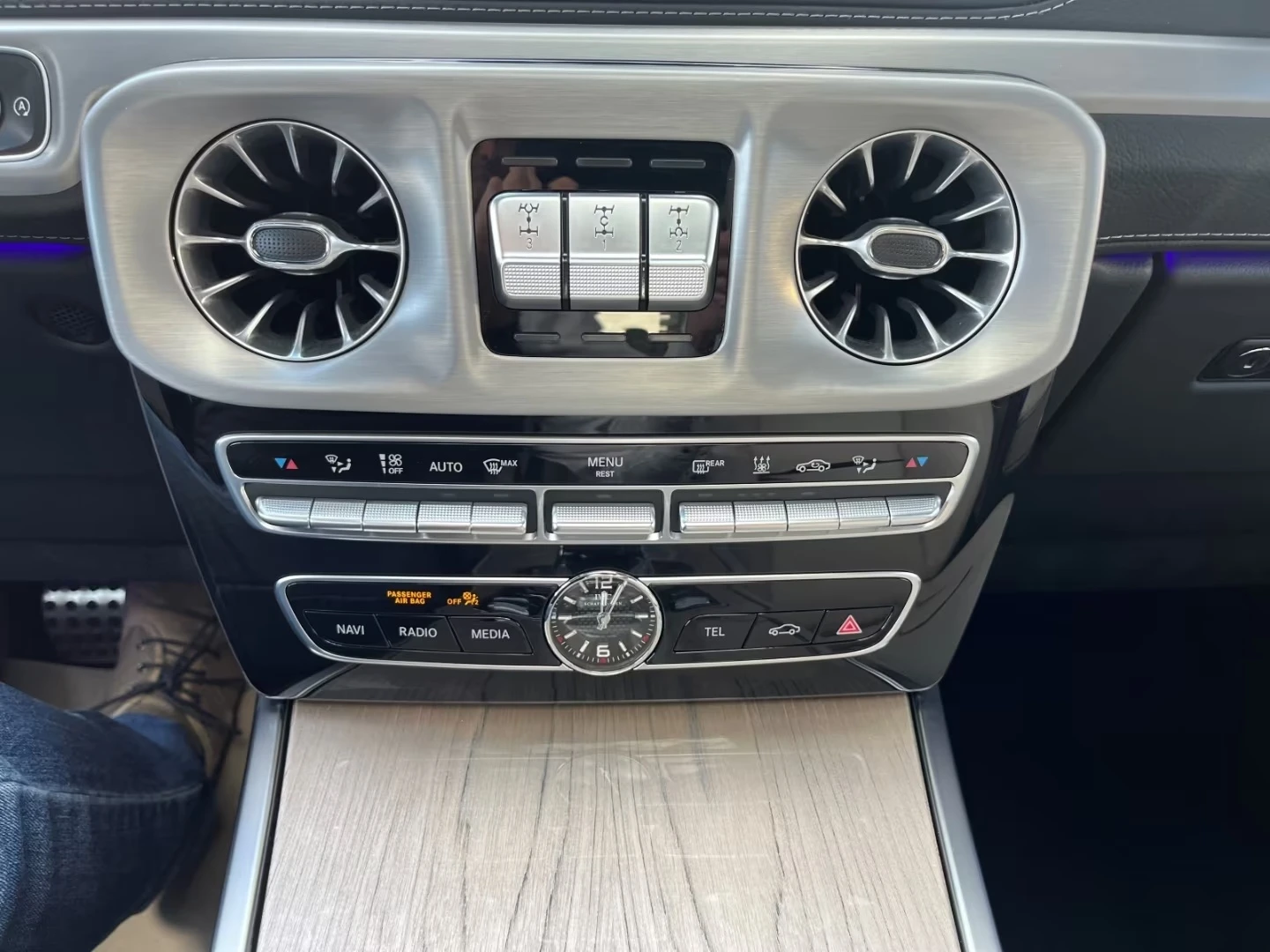 Mercedes-Benz G 63 AMG 4-MATIC BURMESTER 360-CAM NIGHT-PAKET TV, снимка 10 - Автомобили и джипове - 55434772