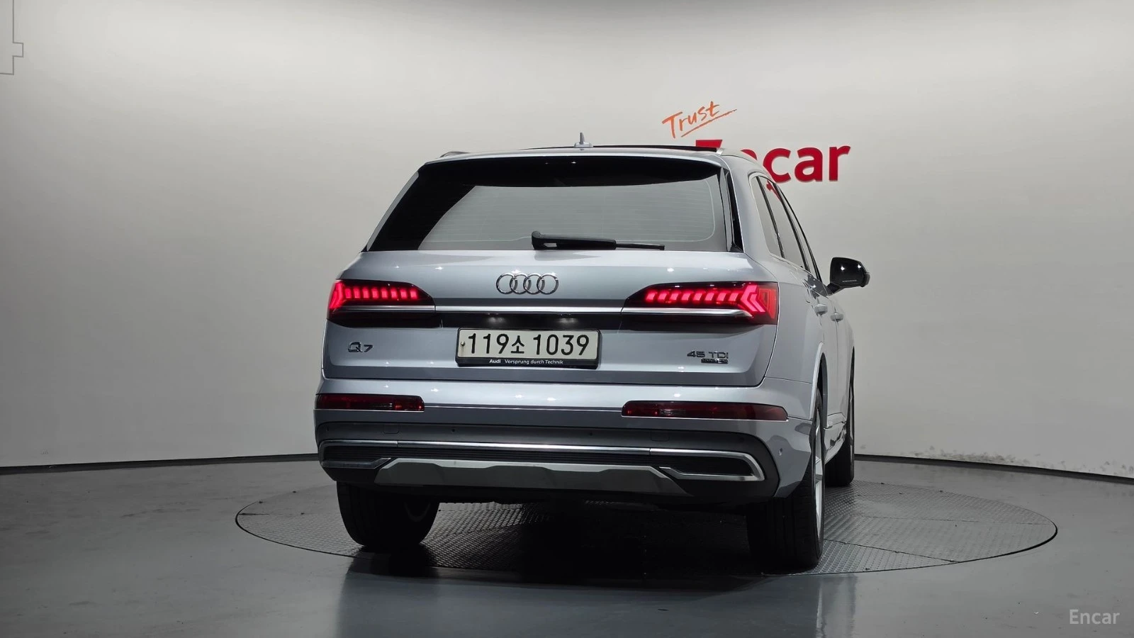 Audi Q7 45 TDI QUATTRO* HUD* 360* КОЖА* ПАНО* НАВИ, снимка 4 - Автомобили и джипове - 55615893