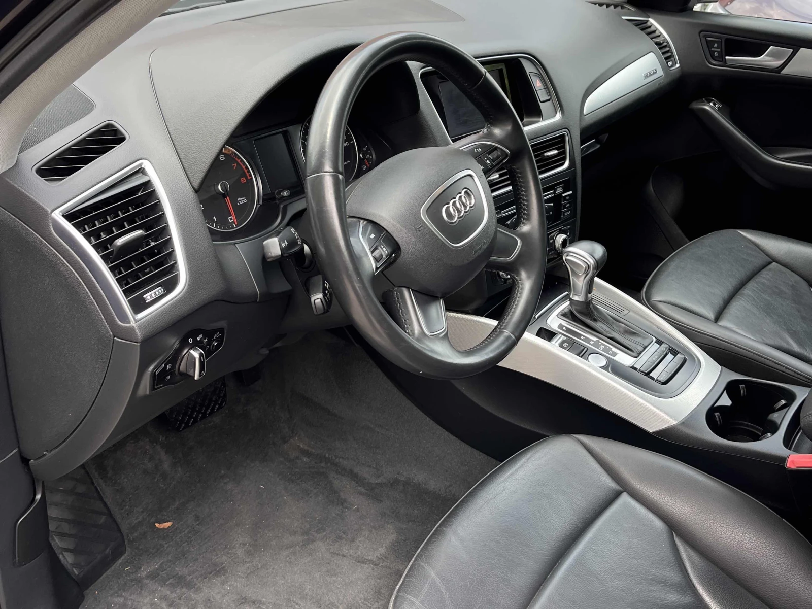 Audi Q5, снимка 5 - Автомобили и джипове - 55689479