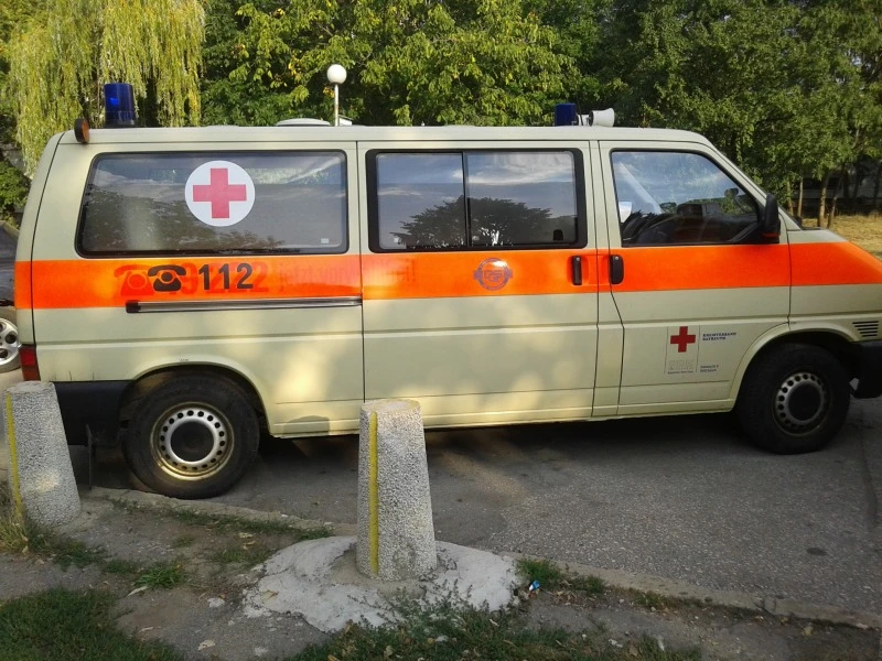 VW T4, снимка 4 - Бусове и автобуси - 47575181