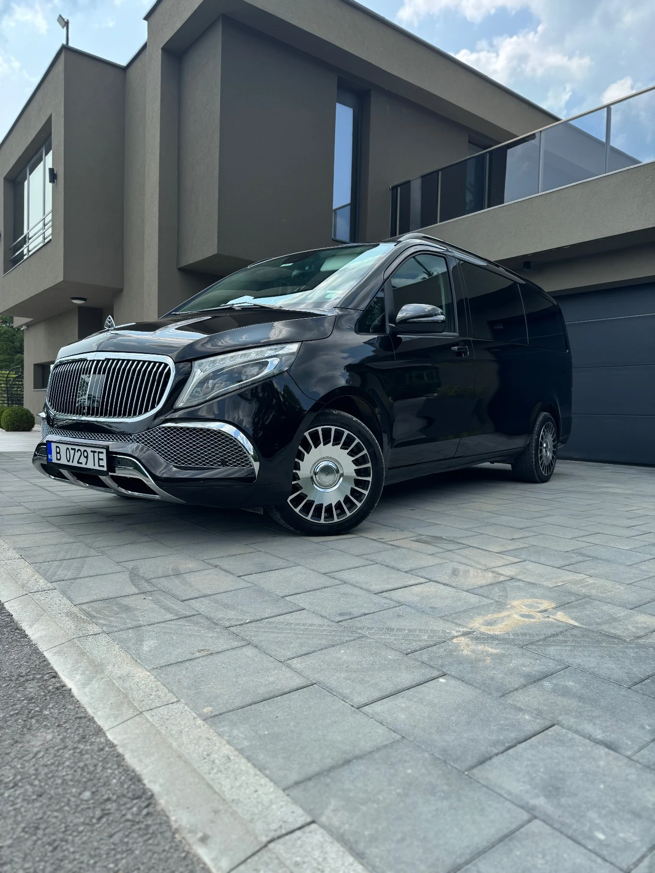 Mercedes-Benz V 220  - изображение 6