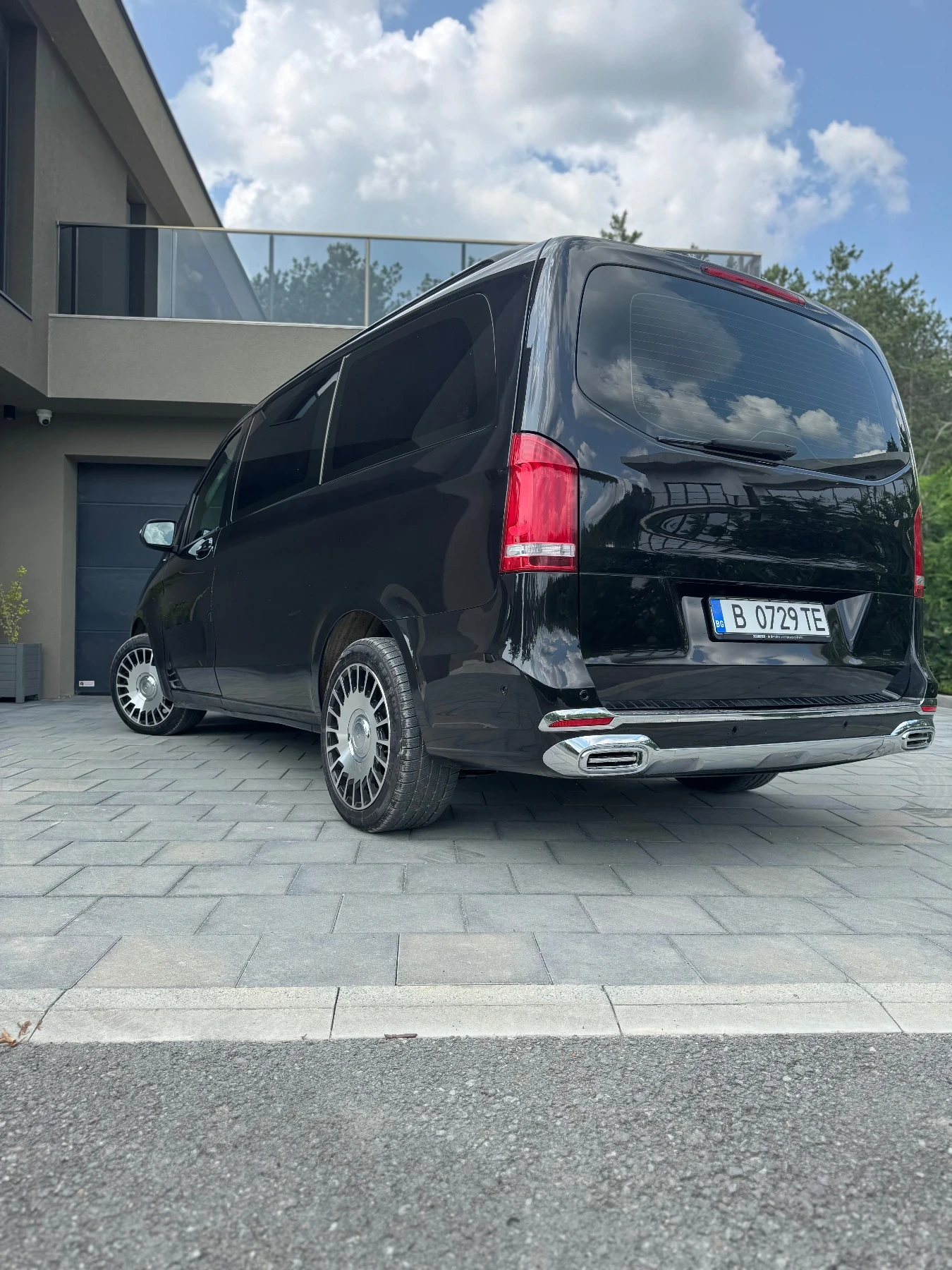 Mercedes-Benz V 220  - изображение 5