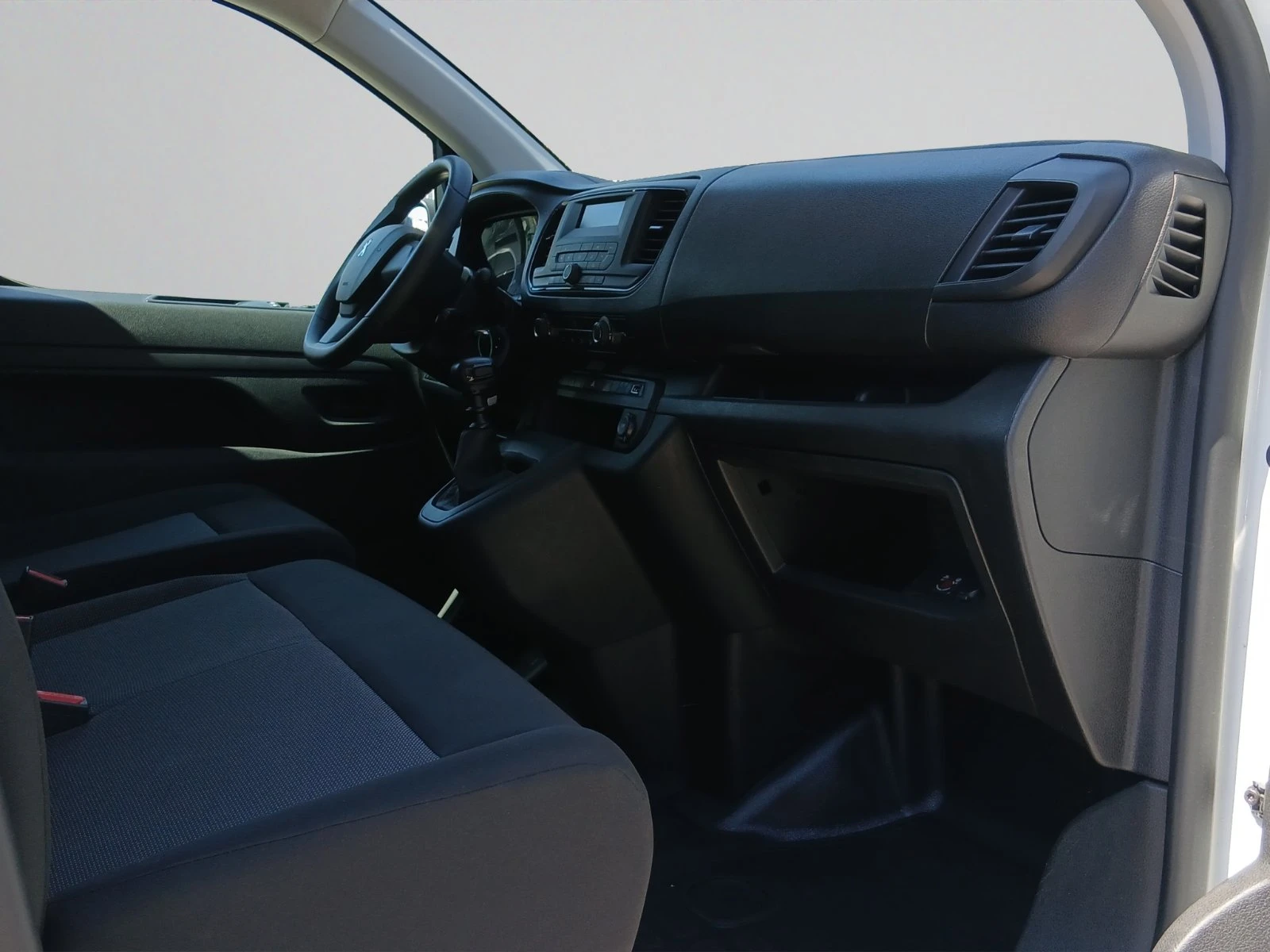 Peugeot Expert Standard 1.5 BlueHDi 120 , снимка 12 - Бусове и автобуси - 54453857