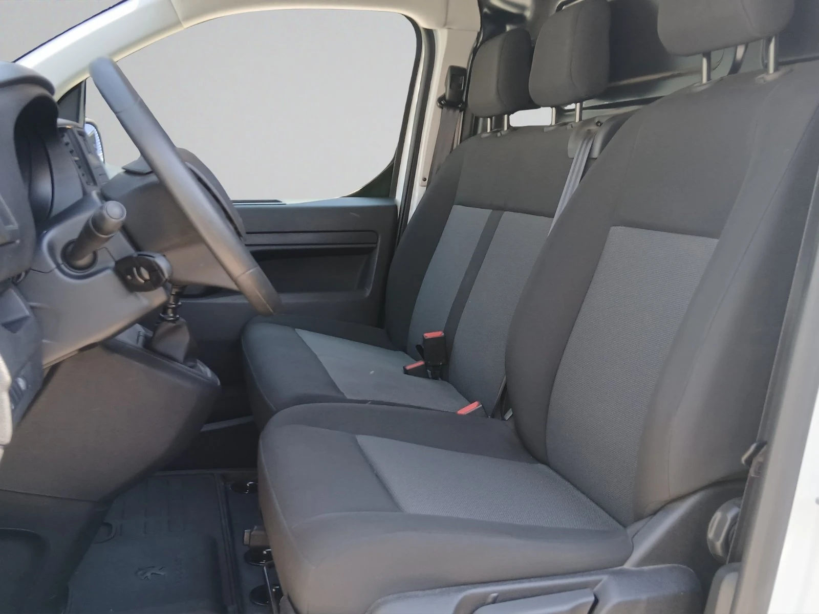 Peugeot Expert Standard 1.5 BlueHDi 120 , снимка 9 - Бусове и автобуси - 54453857