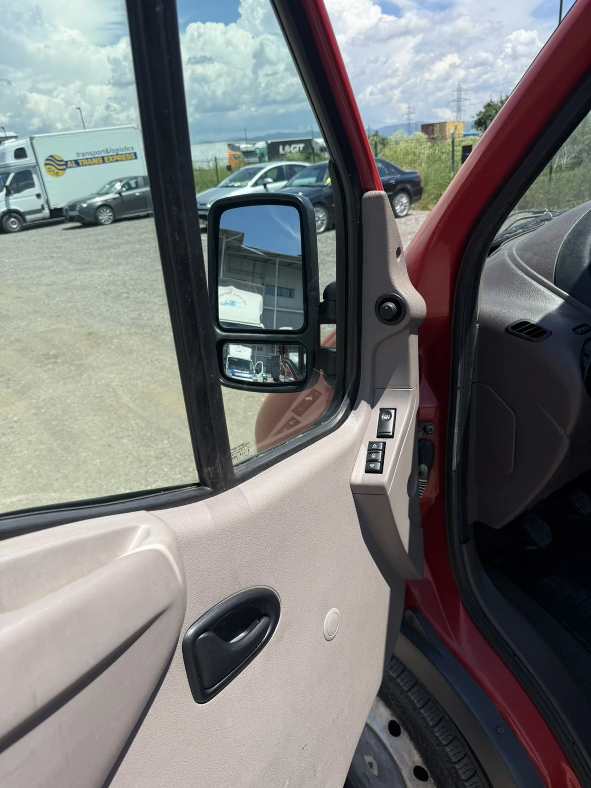 Renault Master 2.5 D, снимка 9 - Бусове и автобуси - 54944925