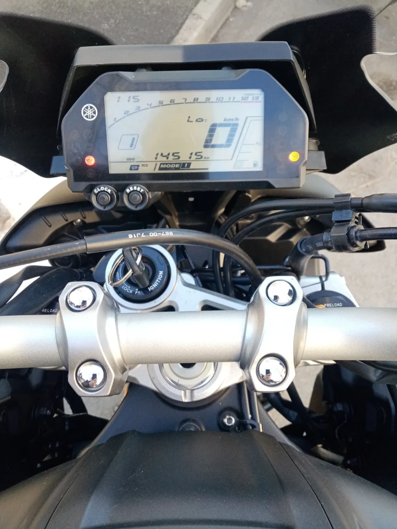 Yamaha Mt-10 Abs, Trc, Quickshifter, Топ състояние! , снимка 12 - Мотоциклети и мототехника - 49377648