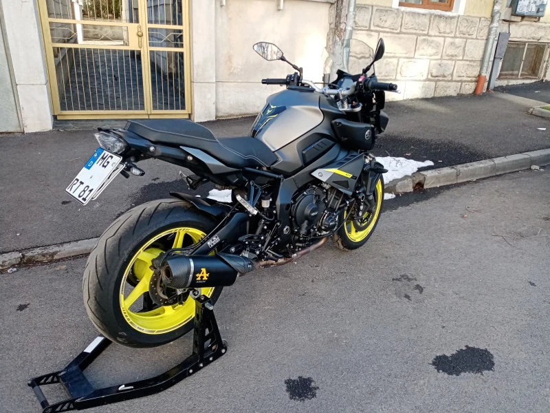 Yamaha Mt-10 Abs, Trc, Quickshifter, Топ състояние! , снимка 4 - Мотоциклети и мототехника - 49377648