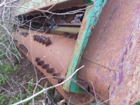 Специализирани машини Машини за лозя/овошки Тороразхвърлящо ремарке, снимка 3