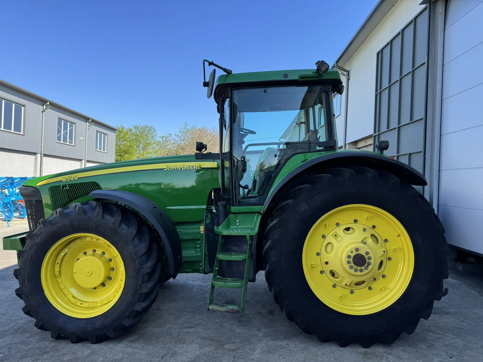 Трактор John Deere 8520 - лизинг - изображение 2