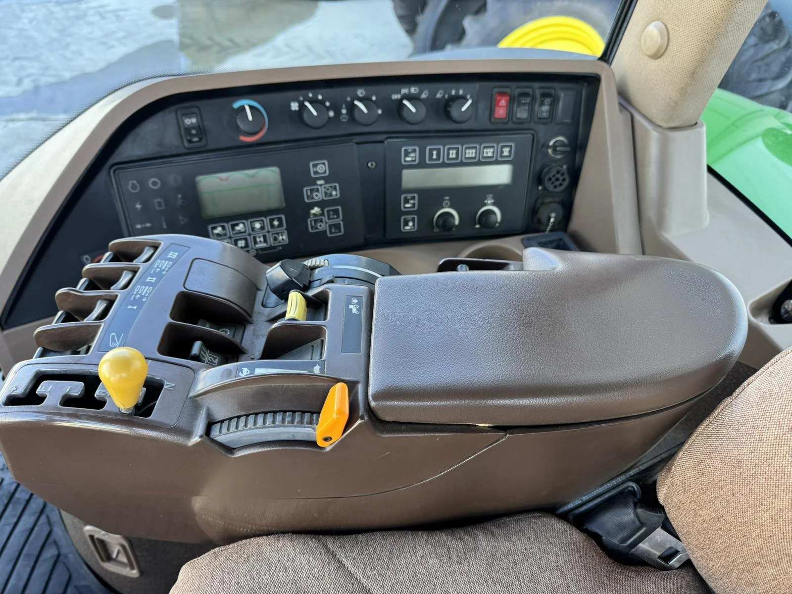 Трактор John Deere 8520 - лизинг - изображение 8