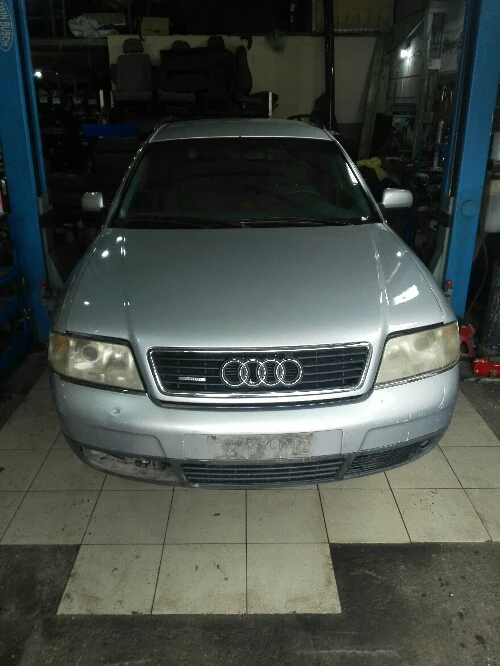 Преден капак Ауди А6 комби