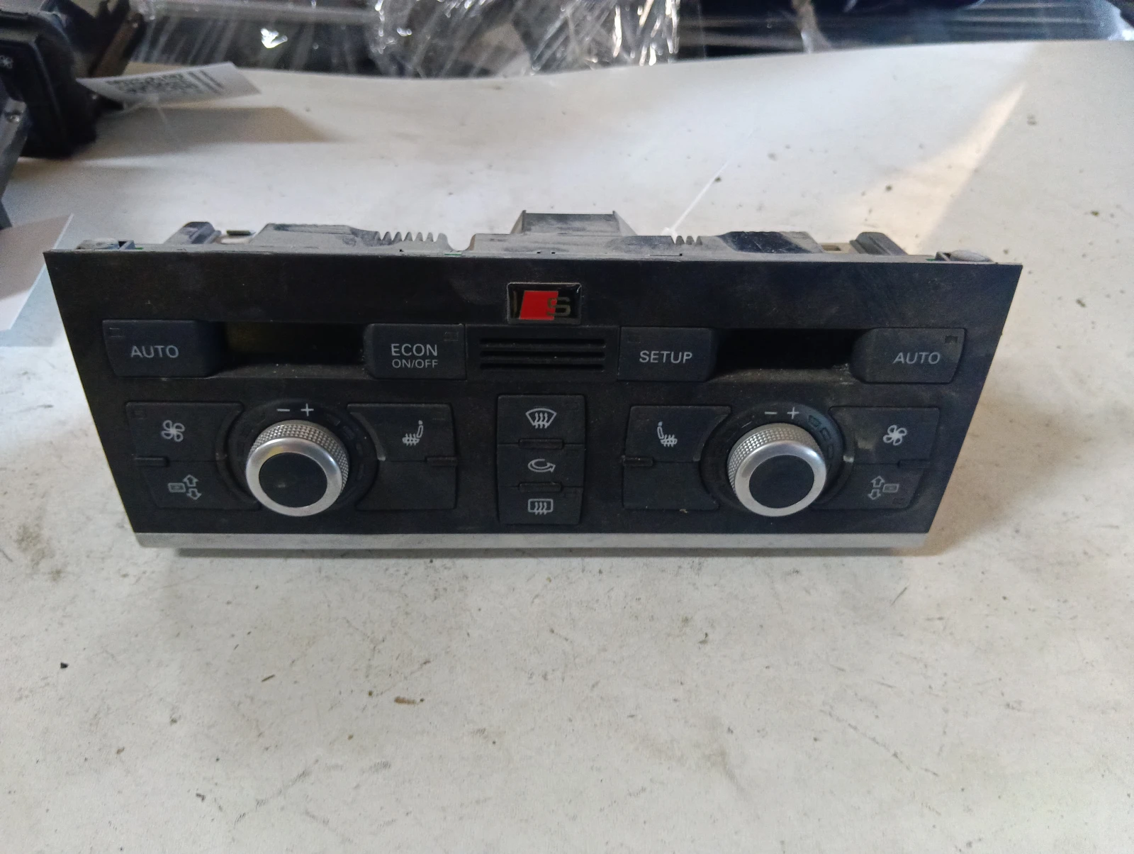 климатроник преден 4L0820043F 4L0910043 Audi Q7
