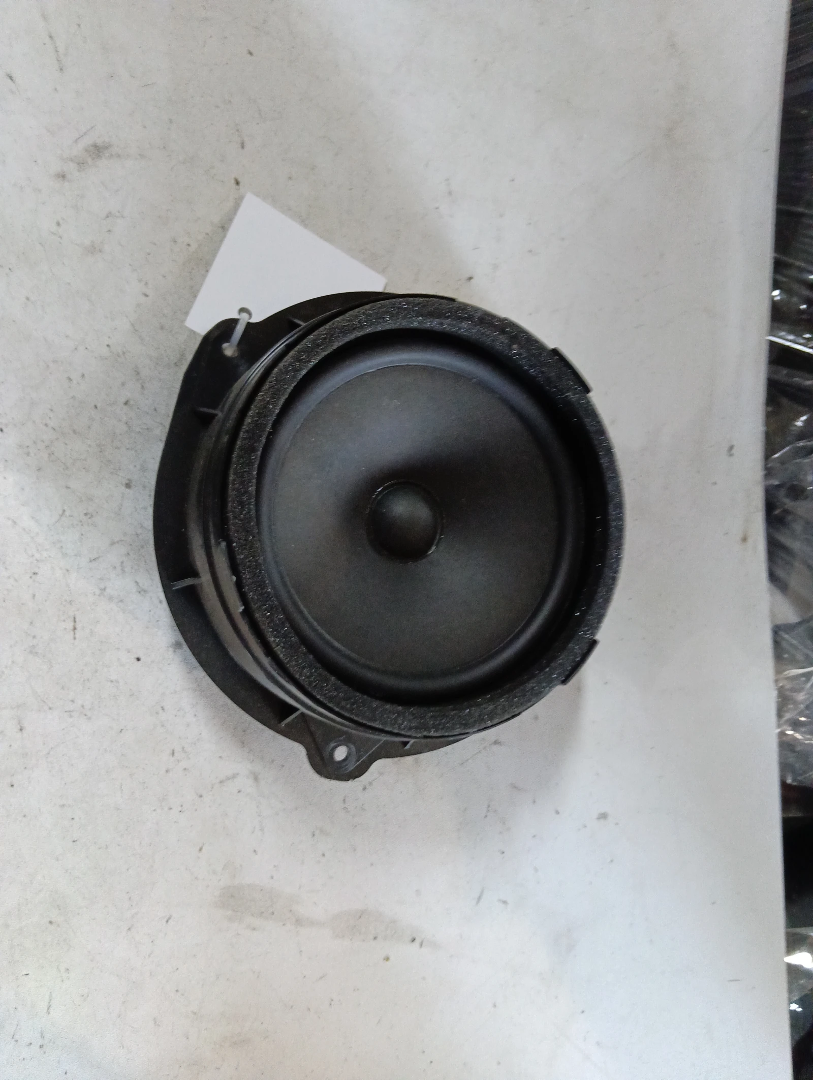 задна тонколона 8V4035411B Audi A3