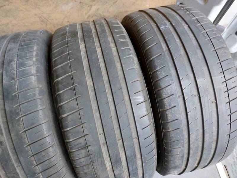 Гуми Летни 225/40R18, снимка 3 - Гуми и джанти - 37108637