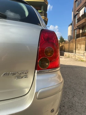     Toyota Avensis 2.4  