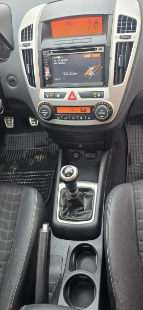 Kia Ceed 2.0i, Navi, Кожа, снимка 14