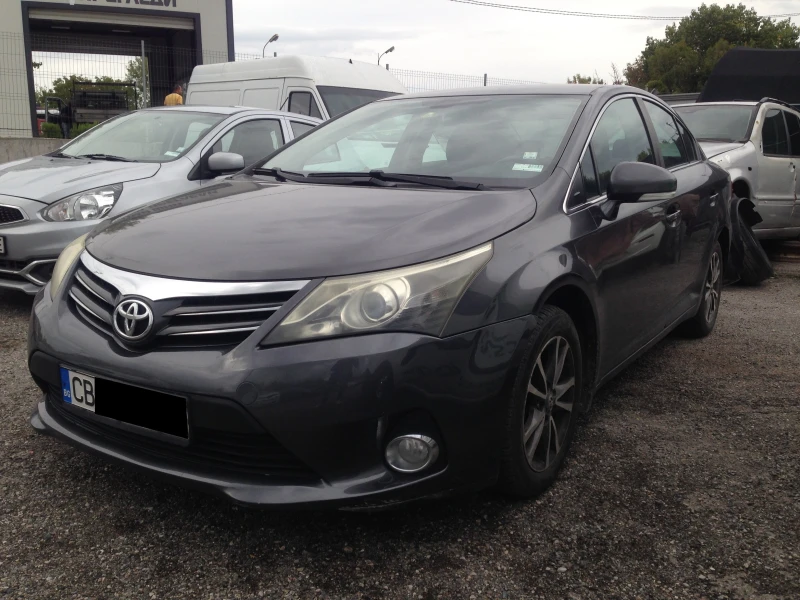 Toyota Avensis 2.0D4d124кс/седан/Камера, снимка 1 - Автомобили и джипове - 47282623