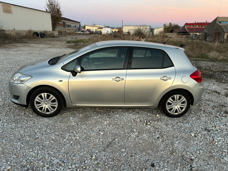 Toyota Auris D4D, снимка 3 - Автомобили и джипове - 48015098