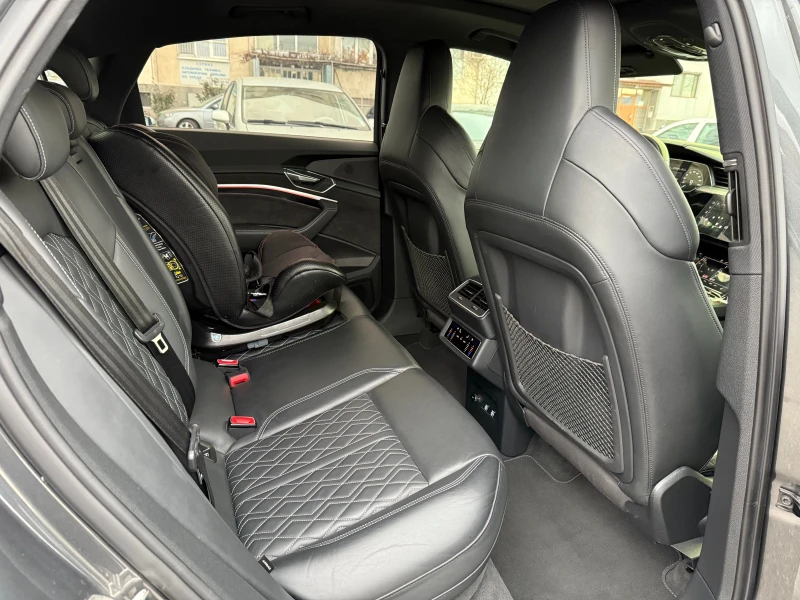 Audi E-Tron S* Sportback* 22&#34;* B&O* * * , снимка 10 - Автомобили и джипове - 48067917