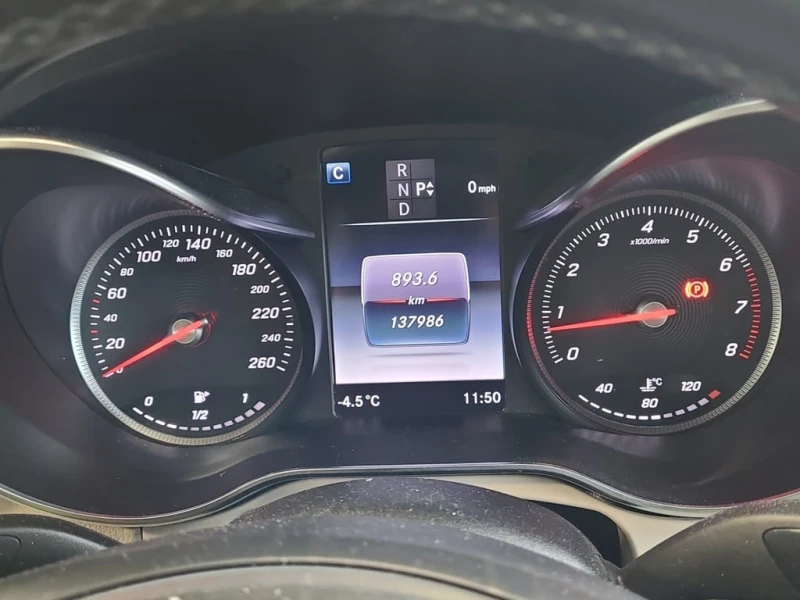 Mercedes-Benz C 300 * CARFAX * ФИНАНСИРАНЕ , снимка 11 - Автомобили и джипове - 52768674