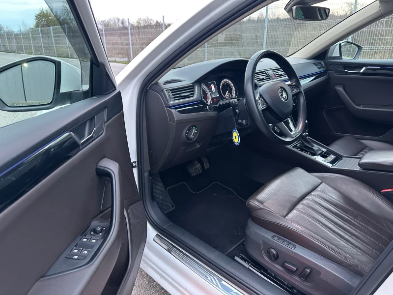 Skoda Superb Lauren&Klement 2.0TDI DSG 4x4 SWISS, снимка 9 - Автомобили и джипове - 52775805