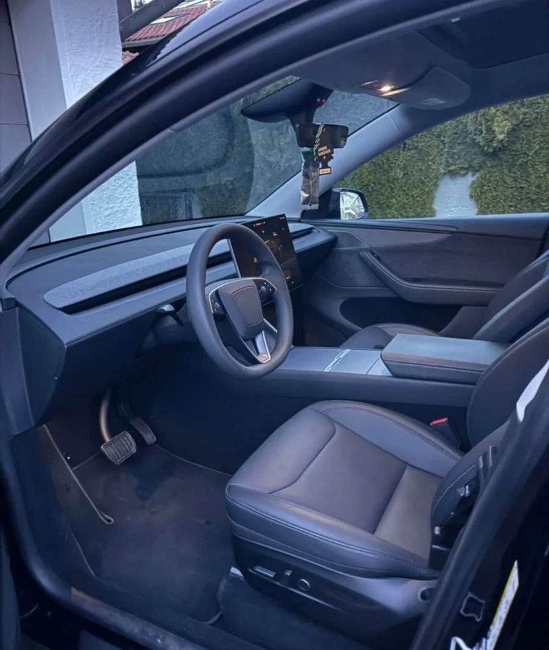 Tesla Y Juniper Long Range, снимка 5 - Автомобили и джипове - 52856607