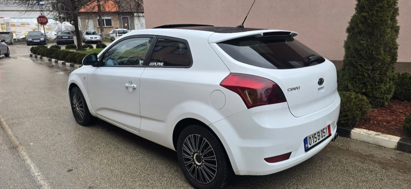 Kia Ceed 2.0i, Navi, Кожа, снимка 3 - Автомобили и джипове - 53290649