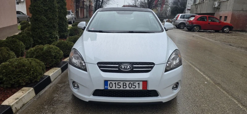 Kia Ceed 2.0i, Navi, Кожа, снимка 7 - Автомобили и джипове - 53290649