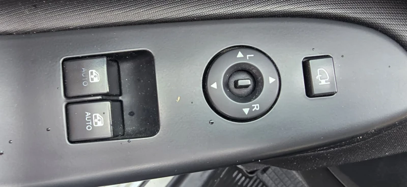 Kia Ceed 2.0i, Navi, Кожа, снимка 10 - Автомобили и джипове - 53290649