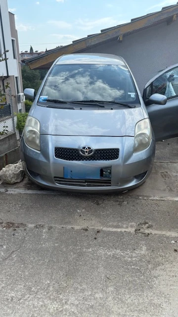 Toyota Yaris  - изображение 2