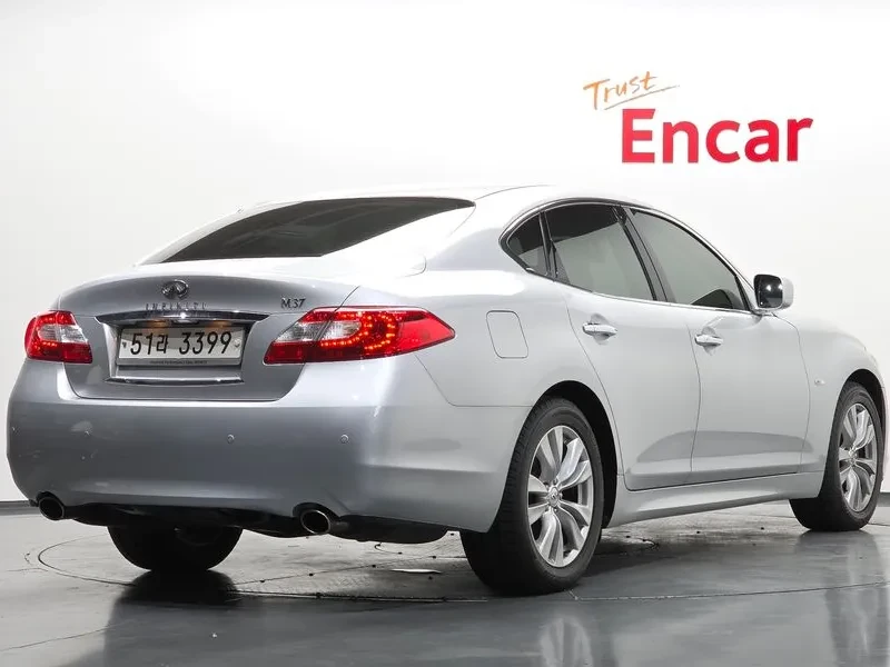 Infiniti M 37 3.7 - САМО 30% АВАНС, снимка 2 - Автомобили и джипове - 56285478